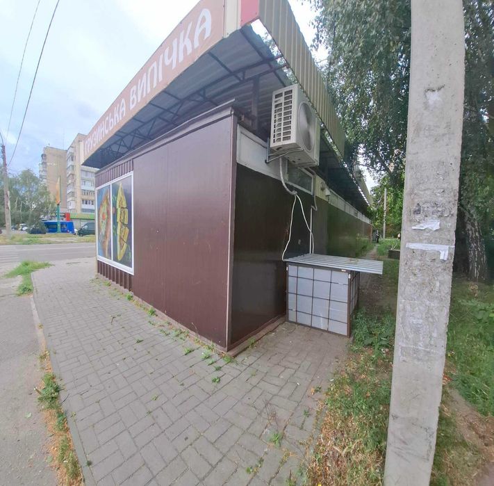60м2 біля залізничного вокзалу на фасаді