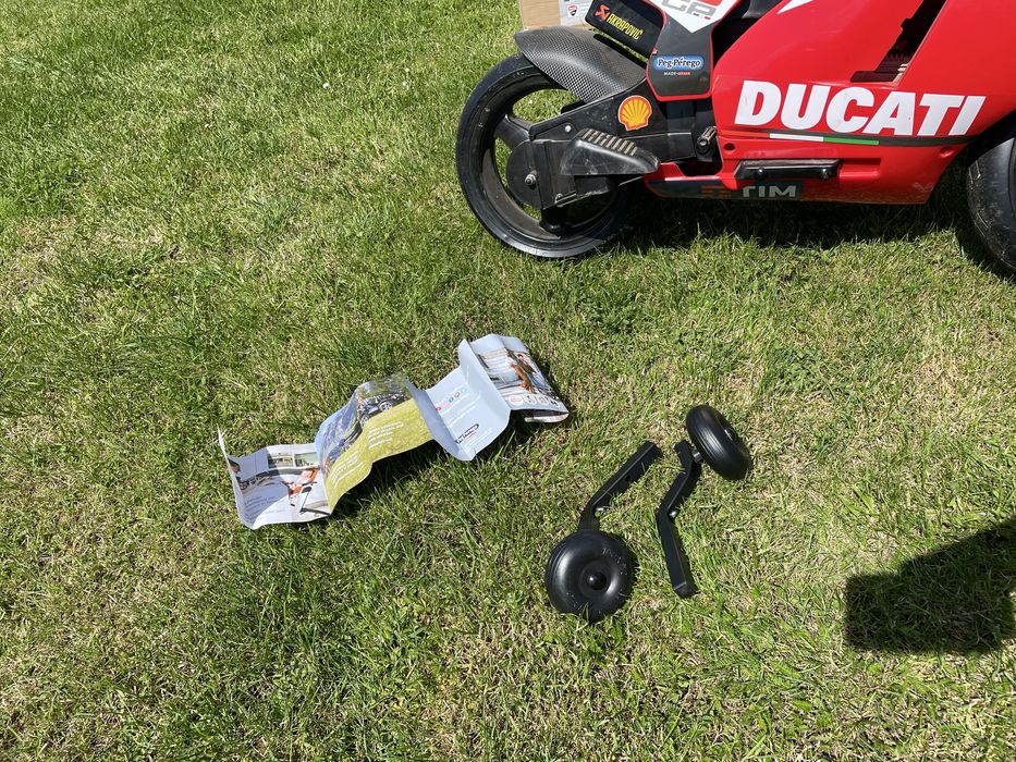 Motor na akumulator Peg Perego Ducati dźwięk