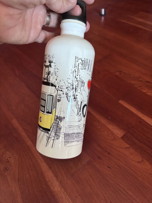 Garrafa SIGG Original Alumínio Prateada – Compacta 0,6L