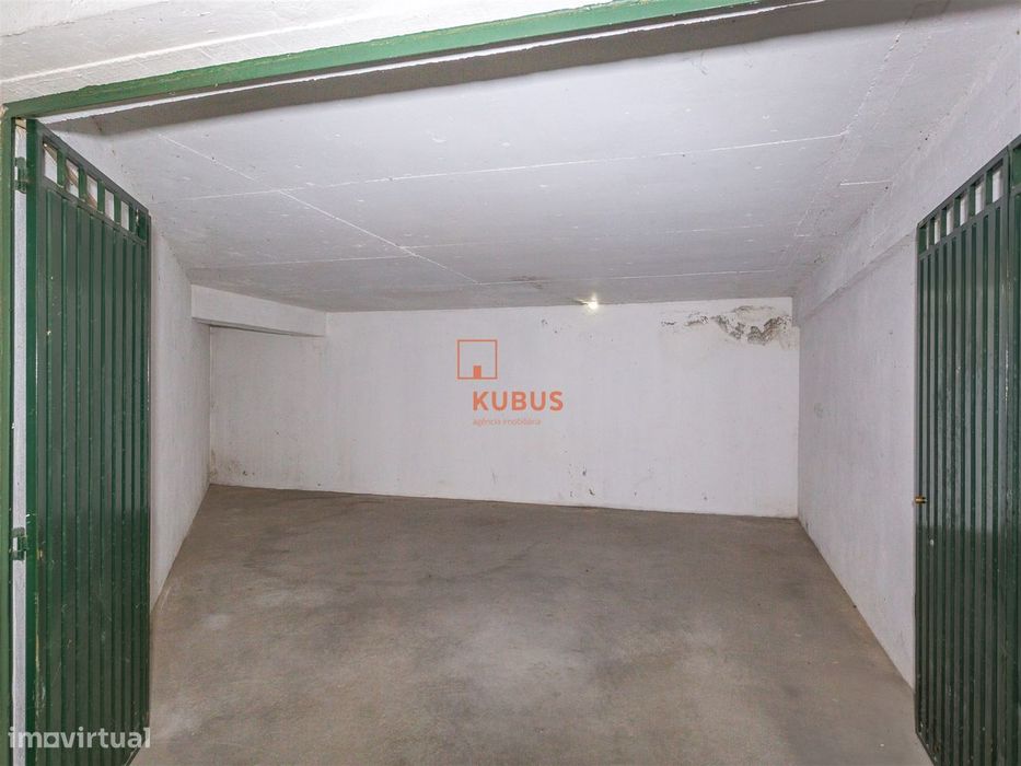 Garagem  Venda em Torres Novas (Santa Maria, Salvador e Santiago),Torr