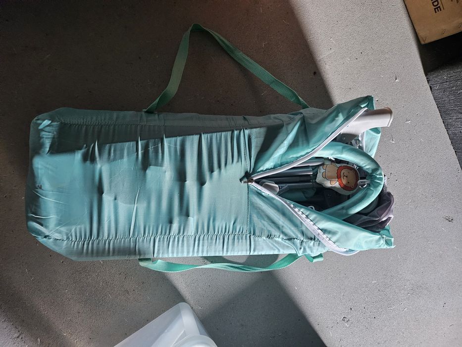 Łóżeczko turystyczne z przewijakiem