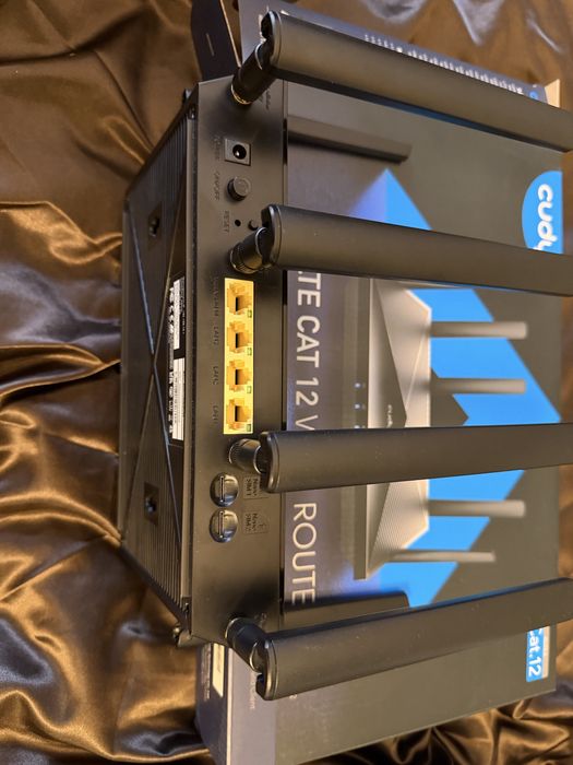 Router Gamingowy LTE CUDY LT12, 4G, Dual-SIM