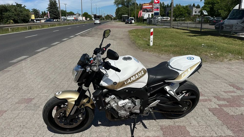 Yamaha FZ 1