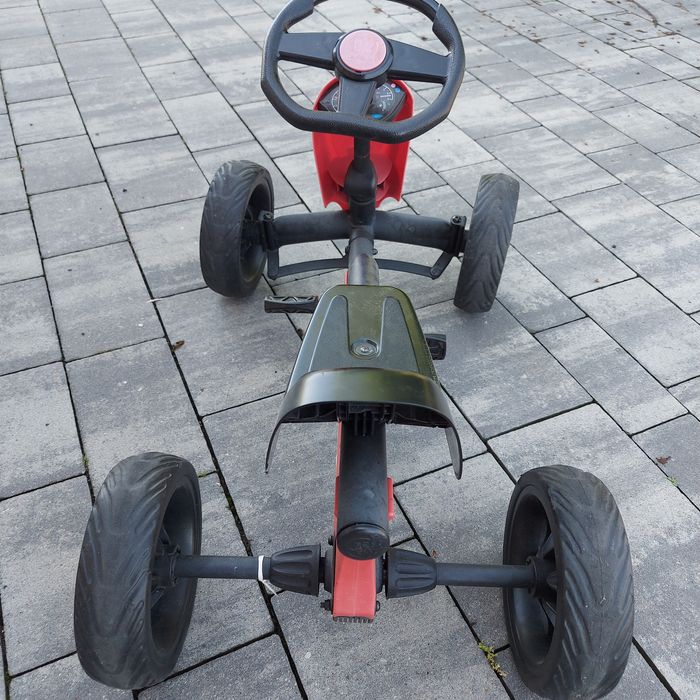 Gokart dziecięcy na pedały