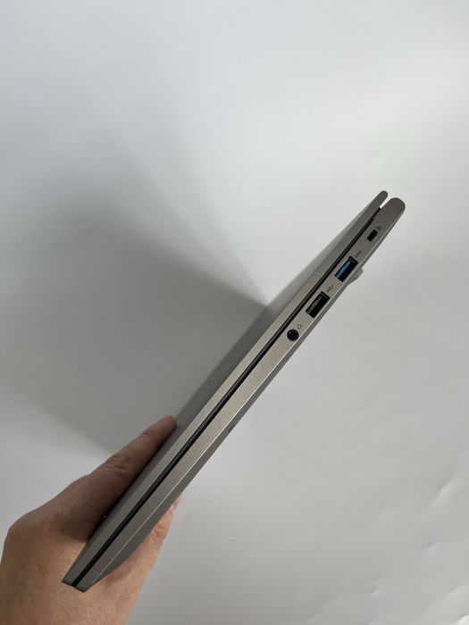 Cepter Spectrum OLED 14 ryzen5 6600H 16/512gb Radeon2gb video 14”wuxga