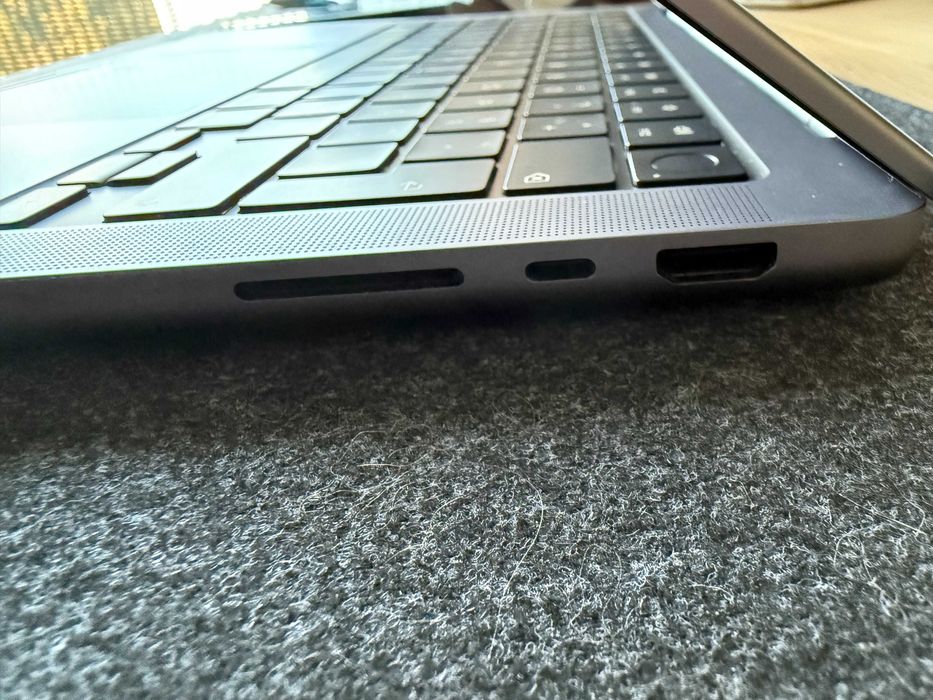 Macbook Pro 14" M1 Pro 32GB RAM 1TB SSD Cinzento Sideral