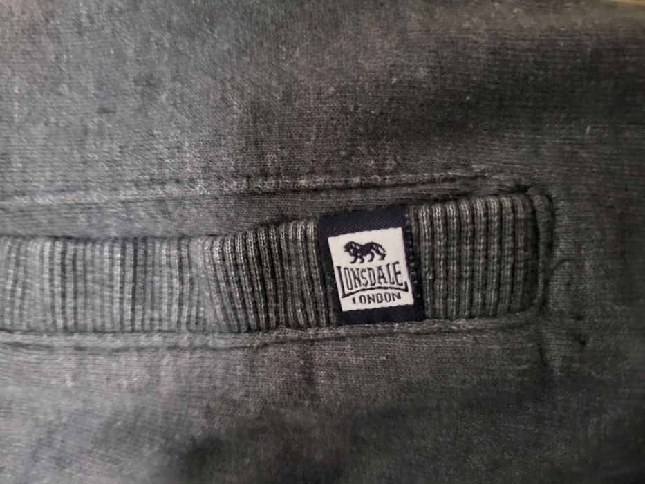 Вінтажна зіпка від Lonsdale