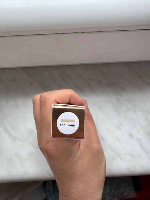 Двосторонній консилер iconic london radiant concealer&brightening