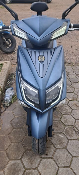Scooter elétrica Sunra Hawk