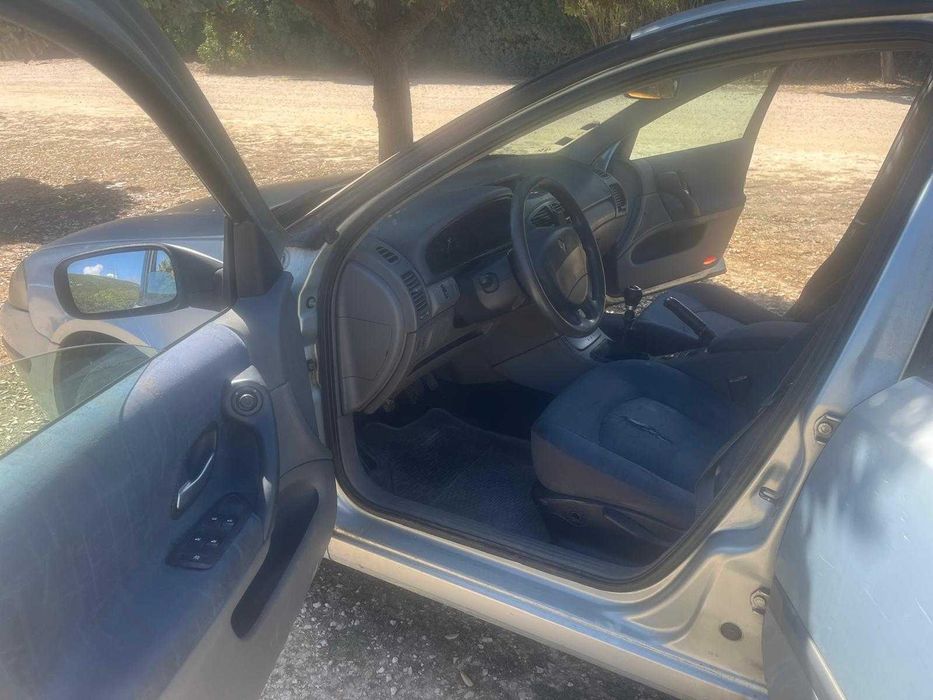 Renault Laguna Break 2001 - Para reparar - 600 €