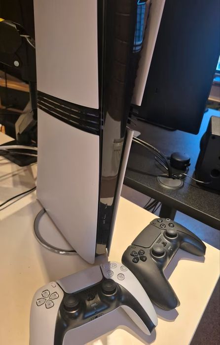Playstation 5 PRO 2TB + 2 pady JAK NOWA BEZ WAD