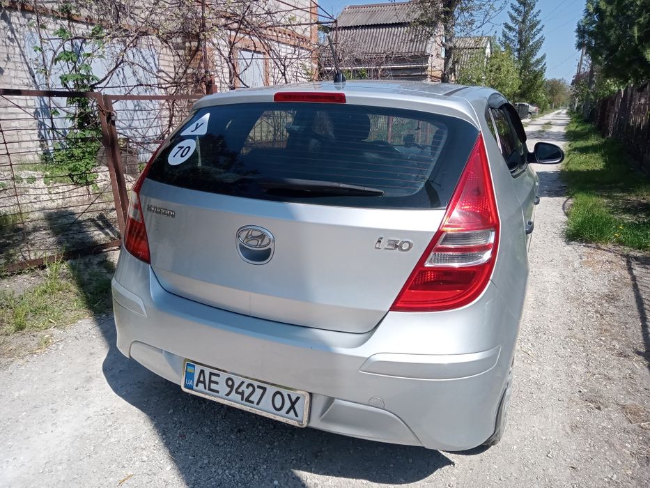Автомобиль HYUNDAI i30