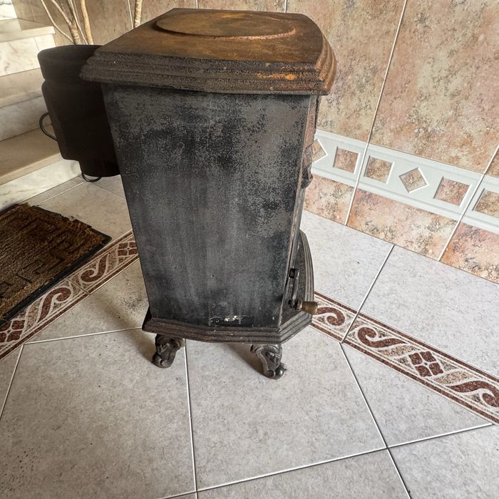 Vendo salamandra antiga a lenha