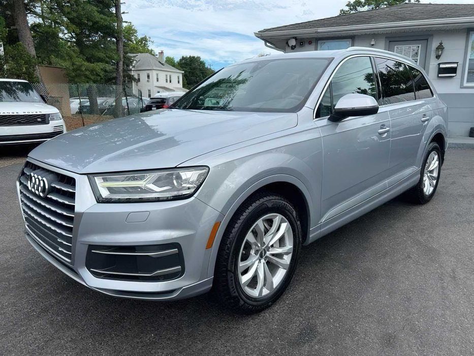 Audi Q7      2019