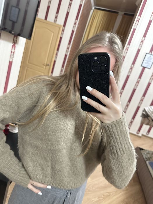 Укорочений светрик Zara