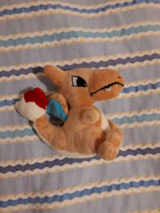 Pokémon peluche Charizard