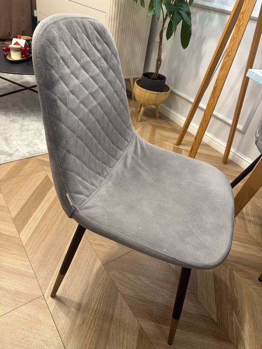 Sprzedam 3 krzesla plus 1 szare welurowe nowoczesne