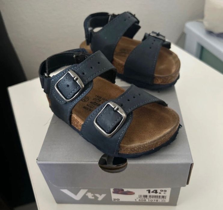 Sandálias de meninos