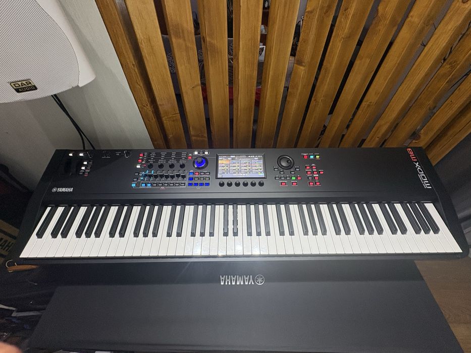 Yamaha MODx M8 88 teclas