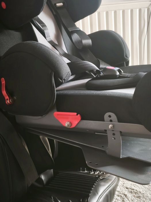 Sprzedam fotelik samochodowy dla  niepełnosprawnego dziecka  HERNIK