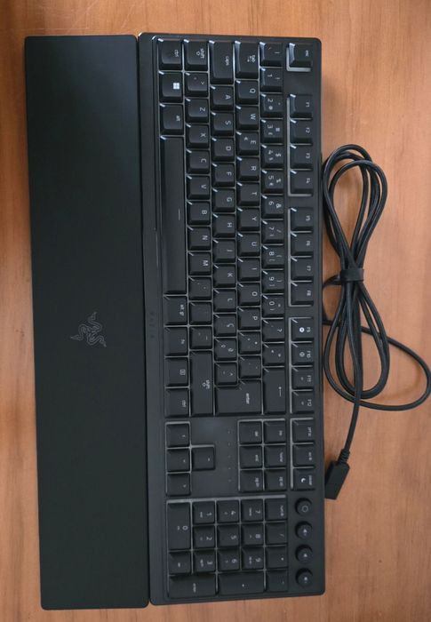 Razer Ornata V3 - Como Novo (C/ Caixa)