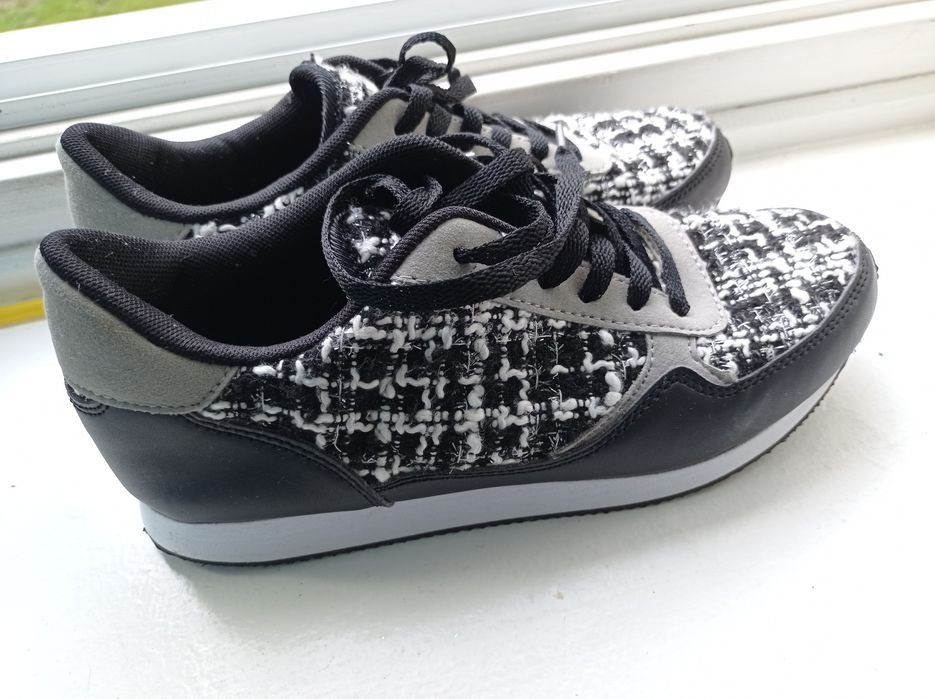 Buty damskie sportowe