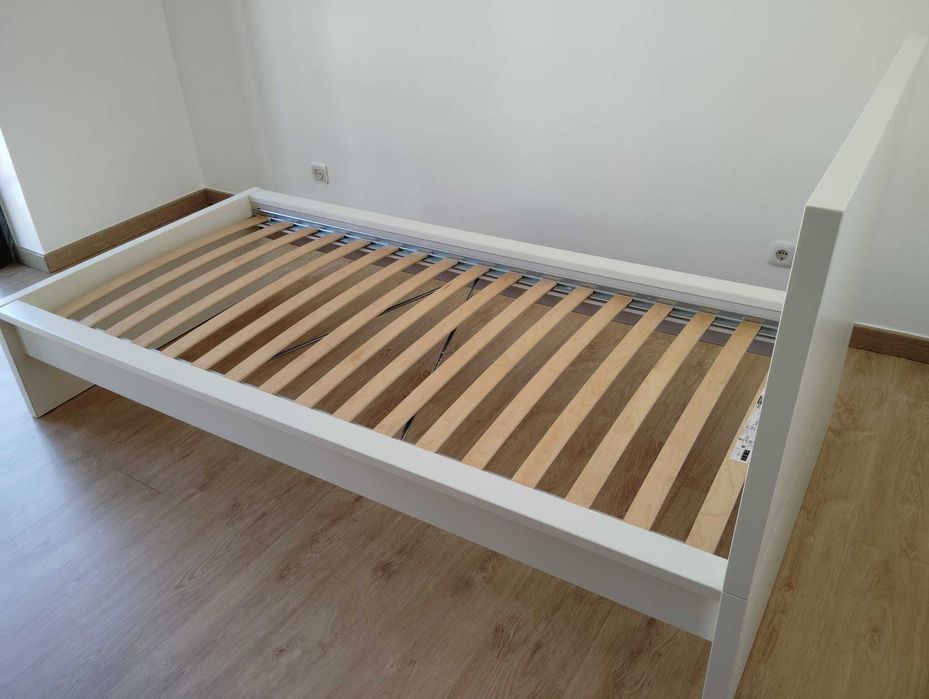 Cama ikea malm solteiro 90x200 com colchão