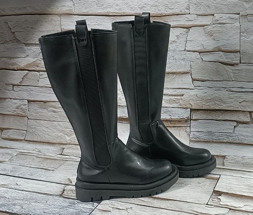 Wysokie damskie buty 39