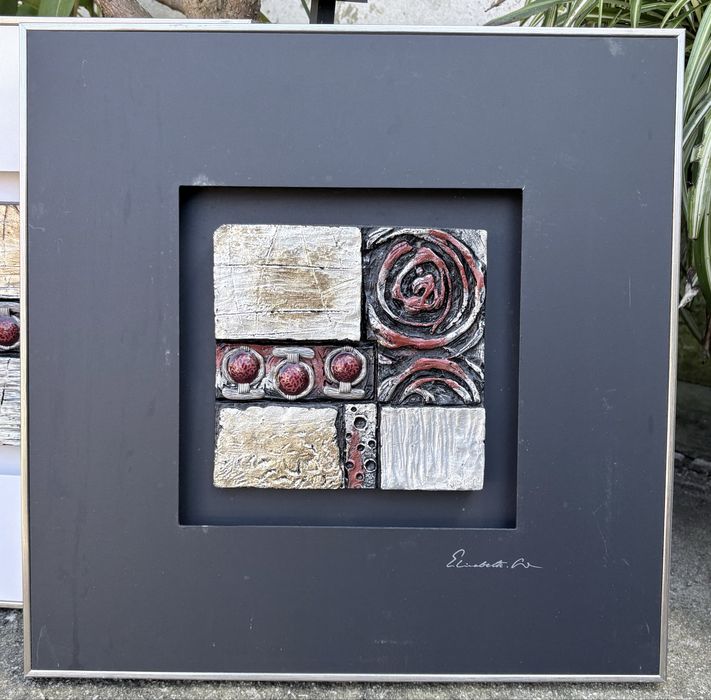 3 quadros modernos Arte Abstrata em relevo assinados 50 cm x 50 cm