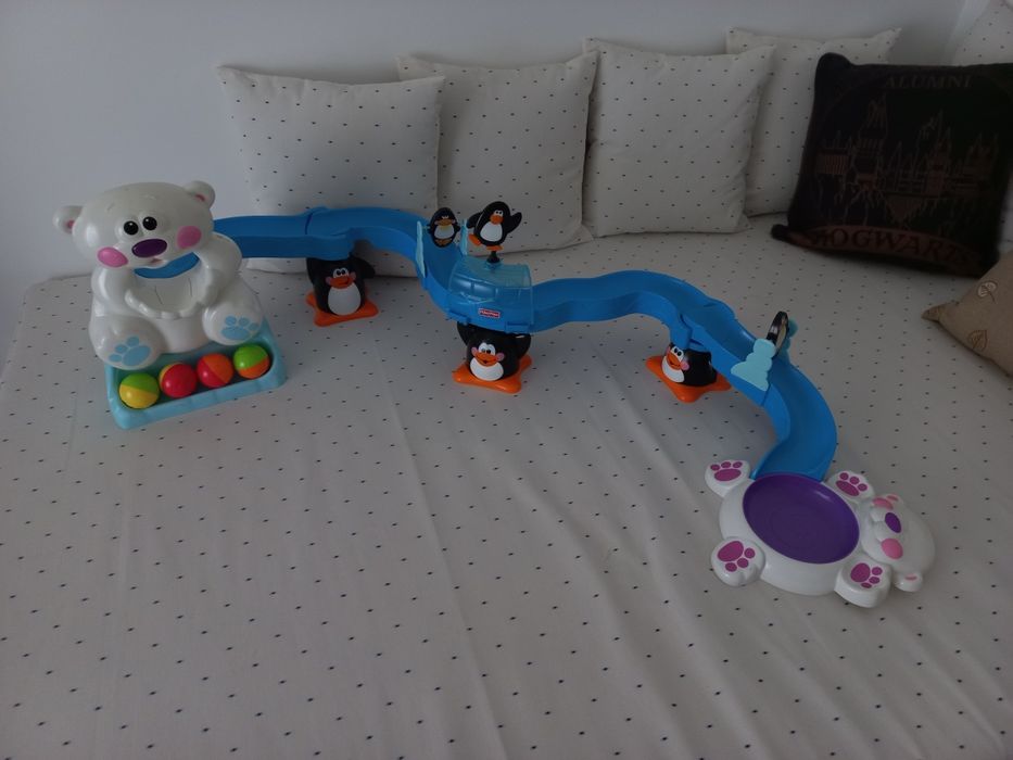 Brinquedo com bolas