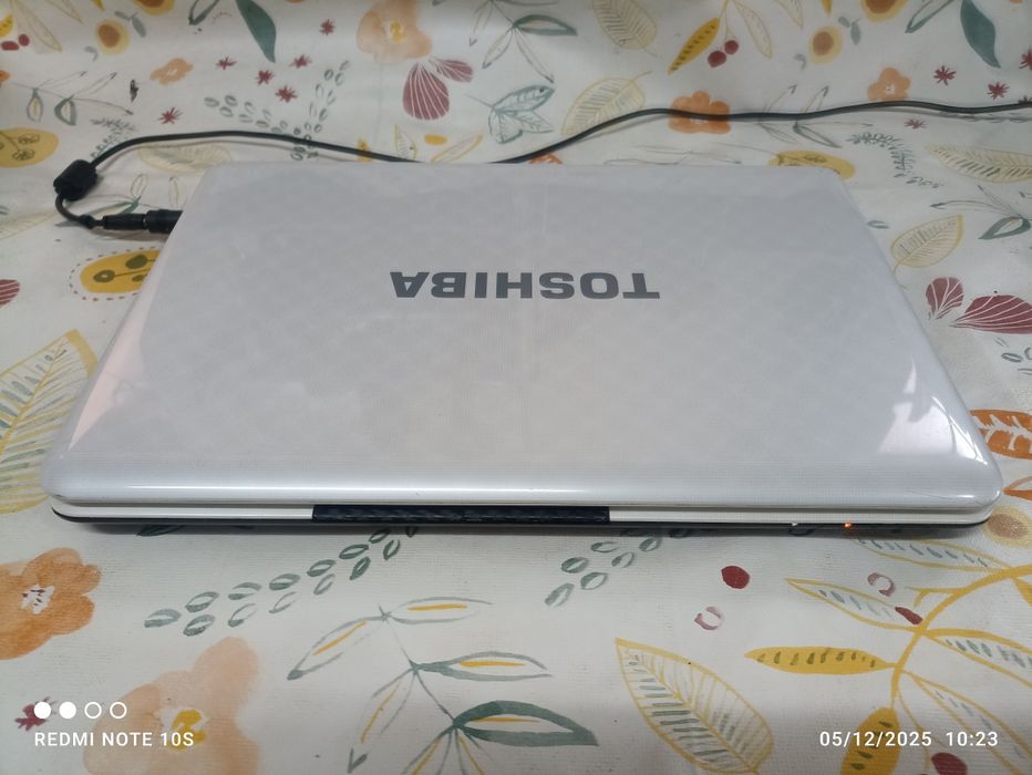 Toshiba Satélite L735-11R