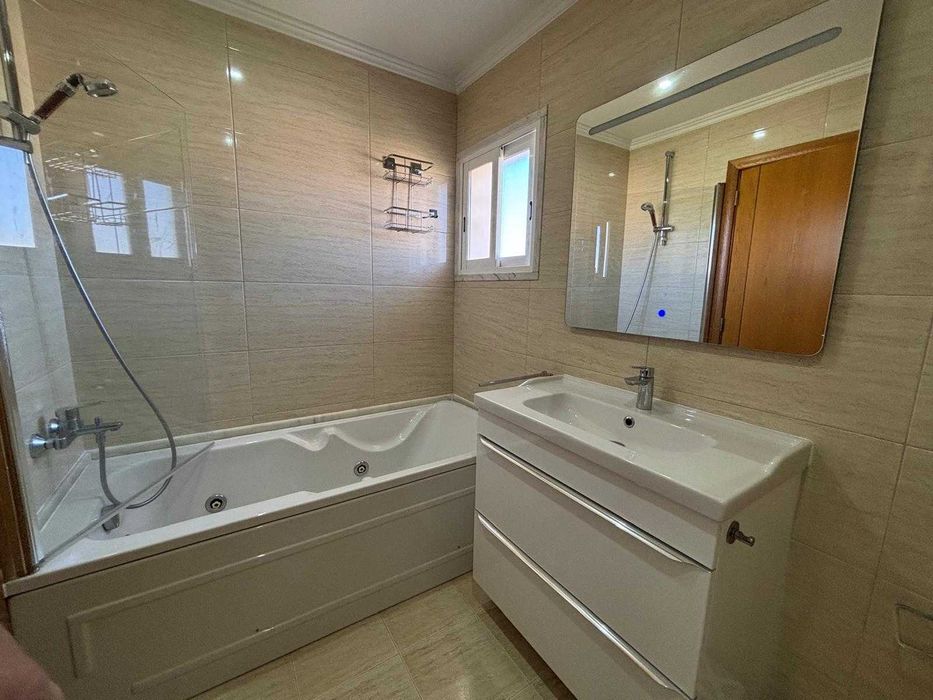 Apartamento T2 à venda em Lisboa.