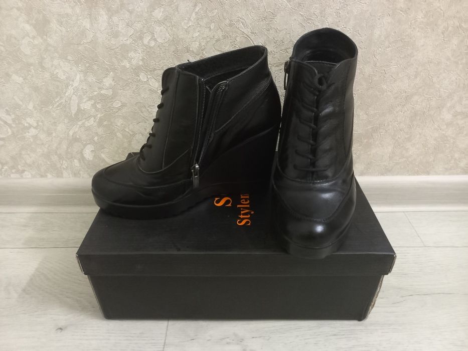 Жіночі шкіряні осінні черевики р.38