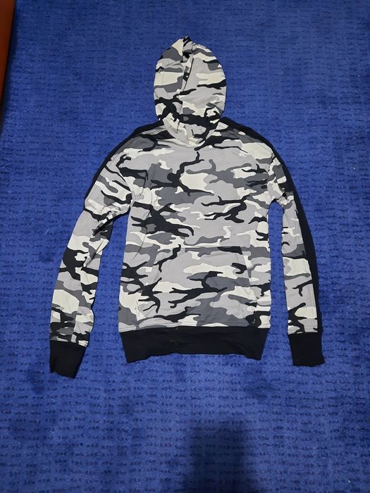 Sweatshirt H&M camuflada