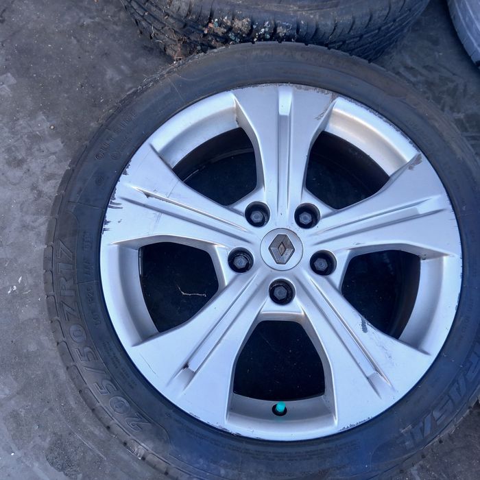 Jantes 17 renault megane 3 coupe com pneus bons 205 50 17