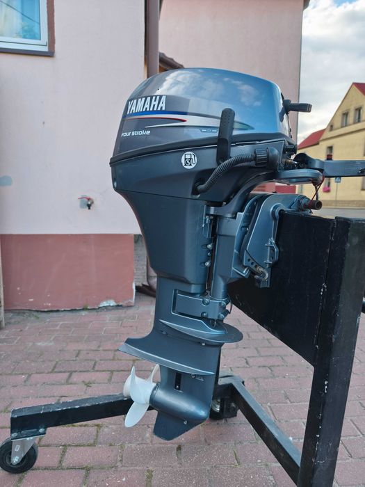 Silnik zaburtowy do łodzi Yamaha 8kM
