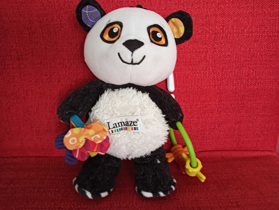 Peluche médio Panda para pendurar no berço da Lamaze Toys
