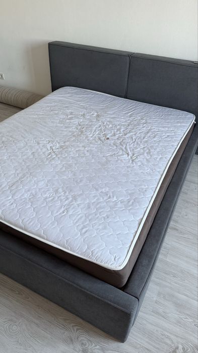 Матрац б/у  в гарному стані