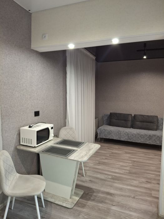 Квартира подобово однокімнатна