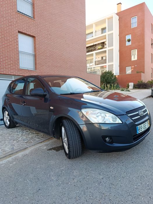 Kia Ceed CRDI 1.6 16v 115cv em muito bom estado !!!