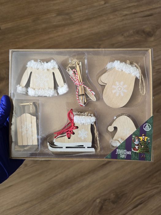 Ялинкові прикраси нові запаковані