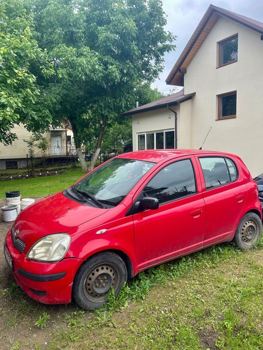 Toyota Yaris 1.3 2003 rok