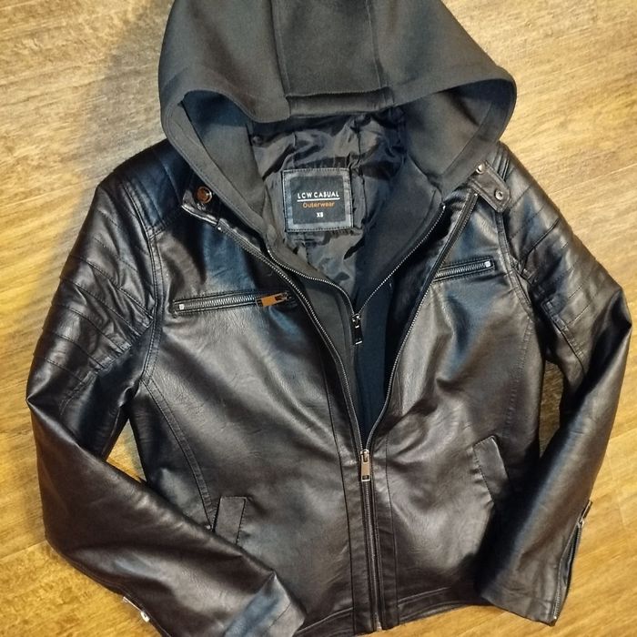 Продам кожаную куртку