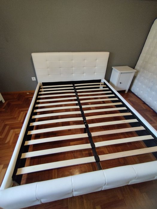 Cama Queen Size Moderna – NOVA!