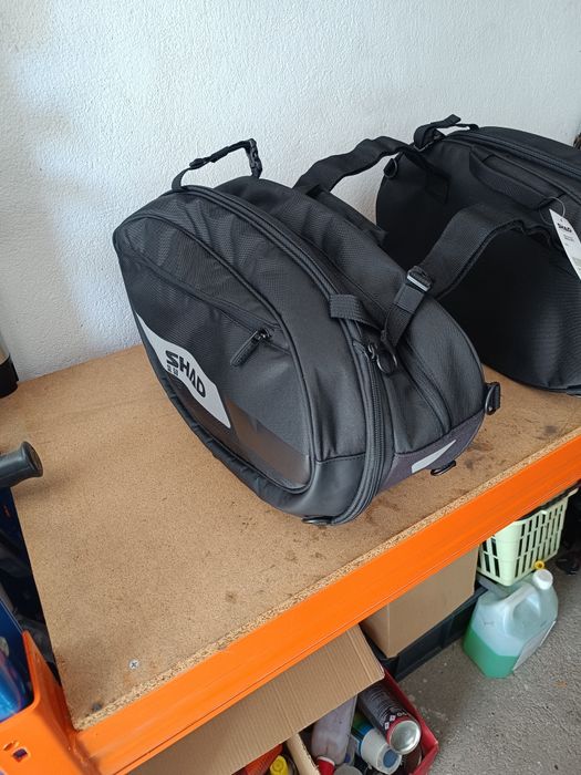 Malas Laterais SHAD SL58 + Suportes Honda CB650R | NOVAS