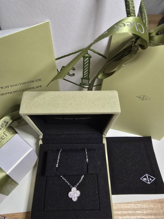 Кулон, подвес Van Cleef с бриллиантами. Підвіс