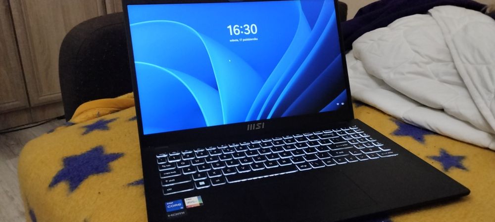 Laptop MSI 15,6 cala