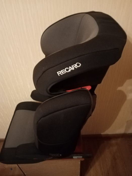 Продам дитяче автокрісло Recaro Monza Nova Evo Seatfix