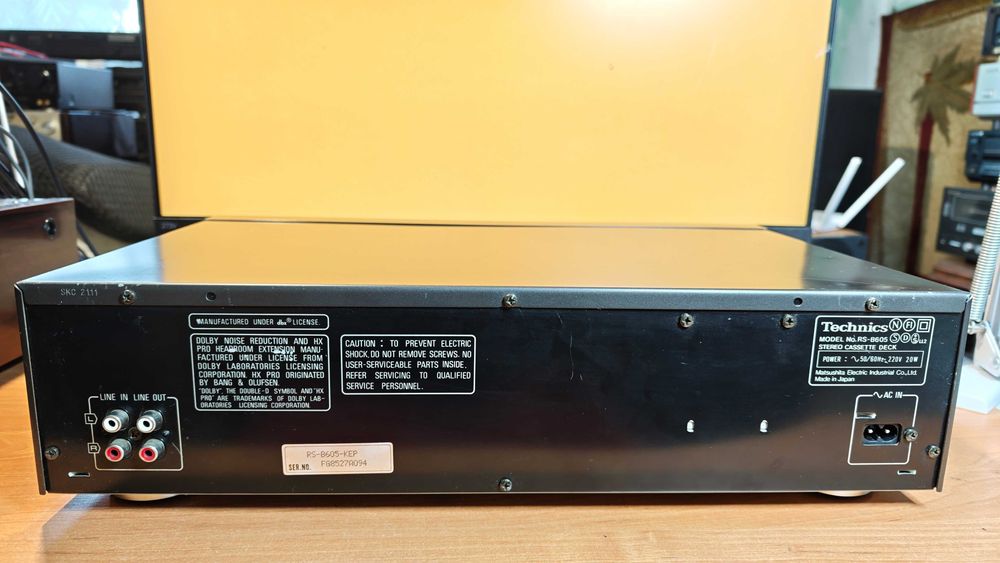 Magnetofon Technics RS B605