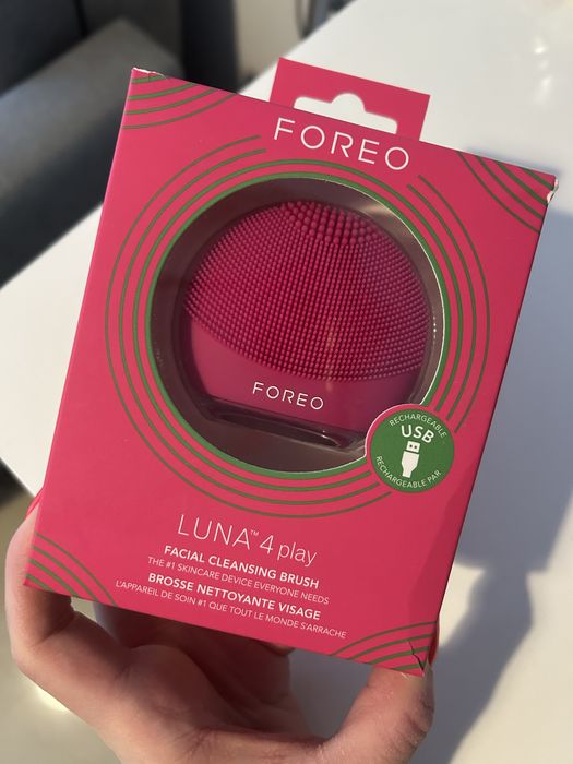 Foreo Luna 4 play oryginalna szczoteczka oczyszczająca nowa różowa